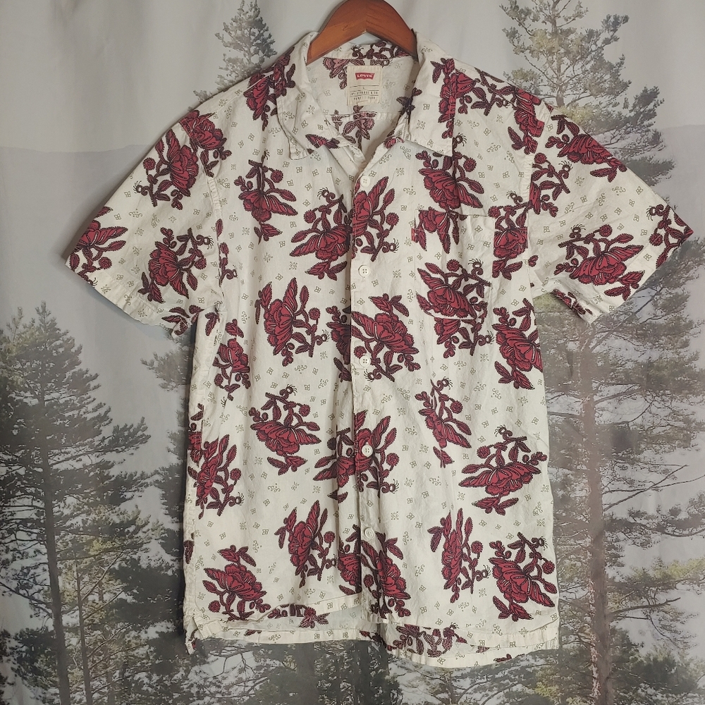 Levi's Red Rose Flowers Haskell Short Sleeve Button Down
